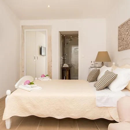 Finest Apartment *