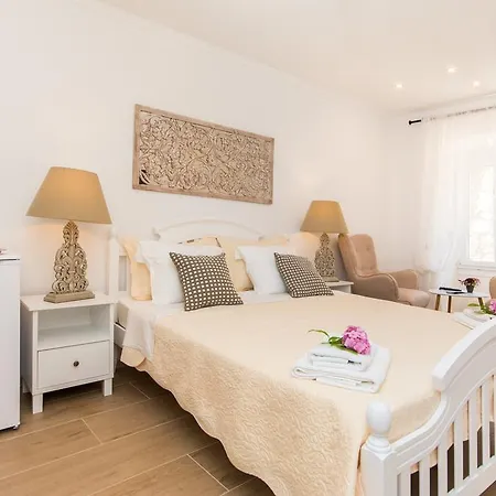 Finest Apartment